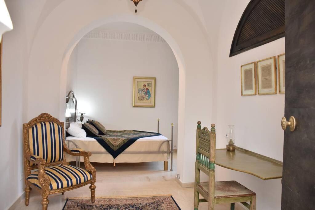 Villa Hannibal Douar ech Chott Exteriör bild