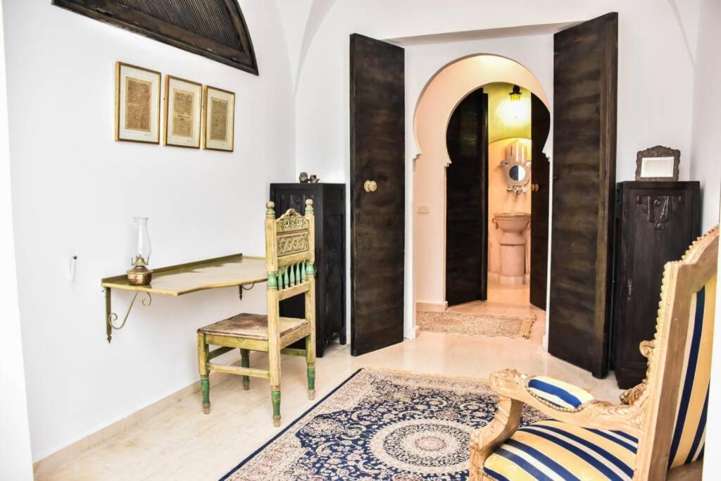 Villa Hannibal Douar ech Chott Exteriör bild